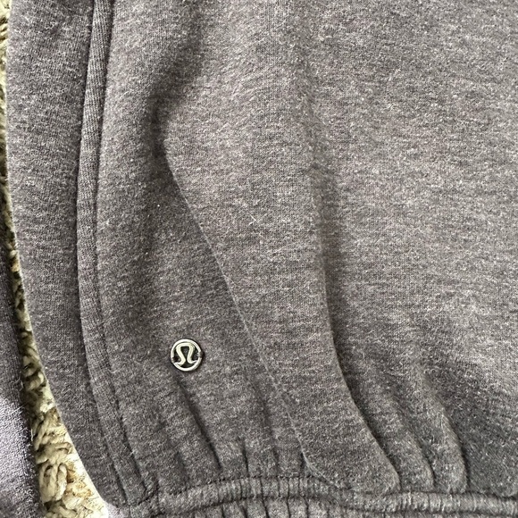 A346 Lululemon Plush Times Jacket Heathered Core Black / Black sz 4 - Picture 7 of 8